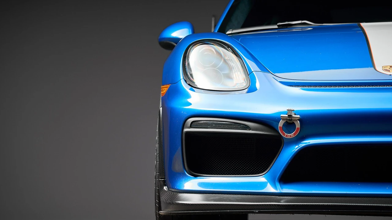 2016 Porsche 981 Cayman GT4 - Image 17 of 31