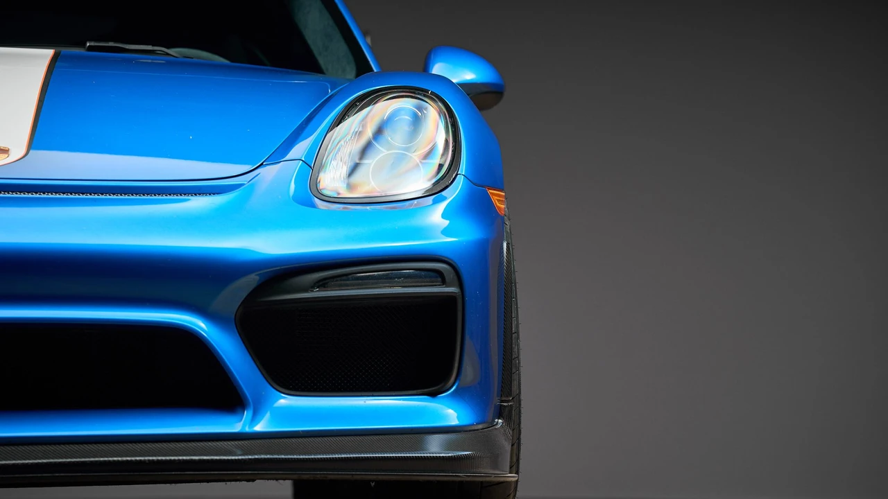 2016 Porsche 981 Cayman GT4 - Image 18 of 31