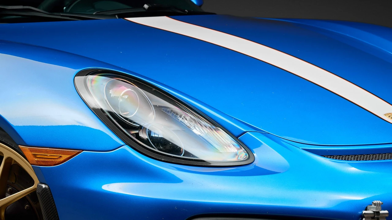 2016 Porsche 981 Cayman GT4 - Image 19 of 31