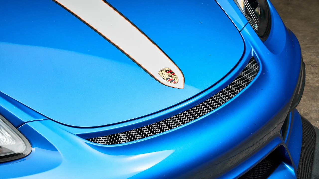 2016 Porsche 981 Cayman GT4 - Image 27 of 31