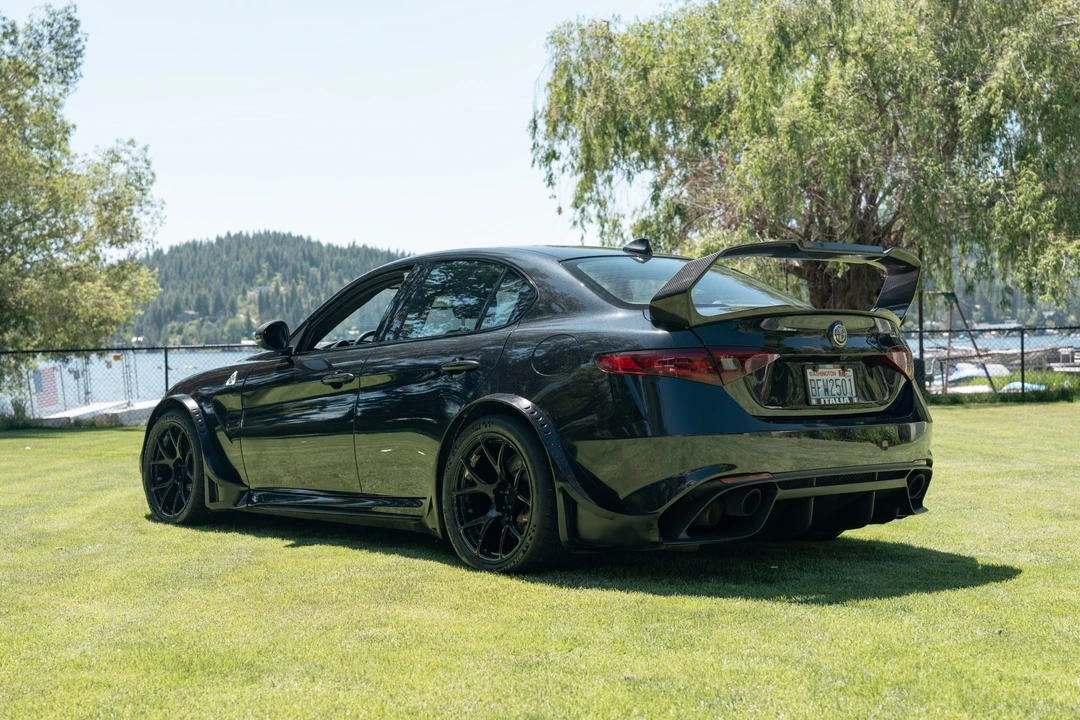 2017 Alfa Romeo Giulia Quadrifoglio - Image 7 of 31