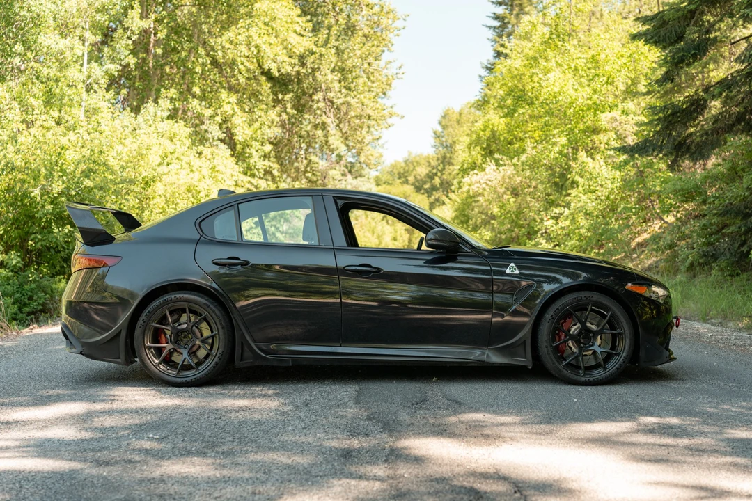 2017 Alfa Romeo Giulia Quadrifoglio - Image 11 of 31