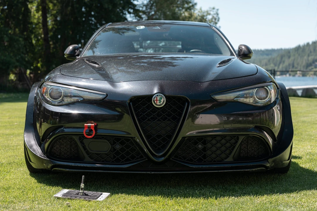 2017 Alfa Romeo Giulia Quadrifoglio - Image 19 of 31