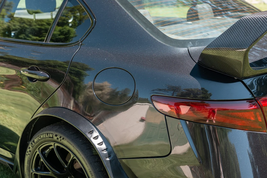 2017 Alfa Romeo Giulia Quadrifoglio - Image 22 of 31