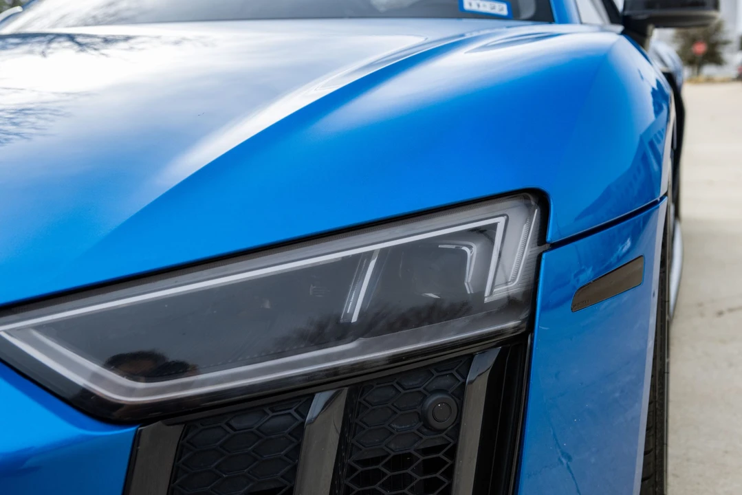 2017 Audi 4S R8 - Image 13 of 31