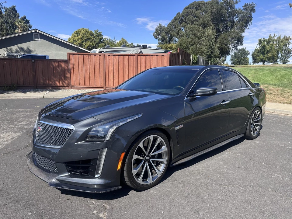 2017 Cadillac CTS-V 3rd Gen - Image 2 of 31