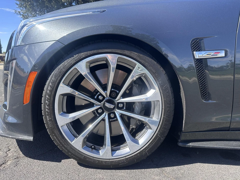 2017 Cadillac CTS-V 3rd Gen - Image 26 of 31