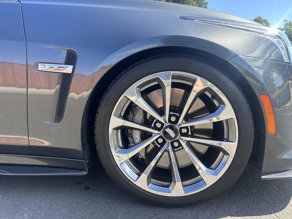 2017 Cadillac CTS-V 3rd Gen - Image 29 of 31