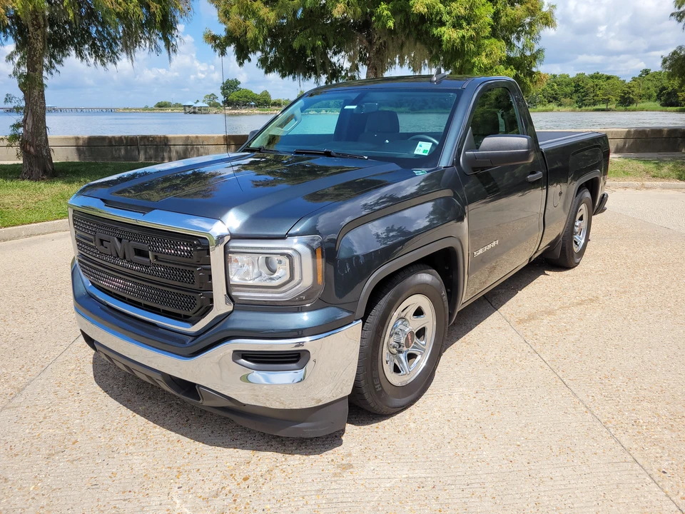 2017 GMC Sierra 4th Gen - Image 2 of 31