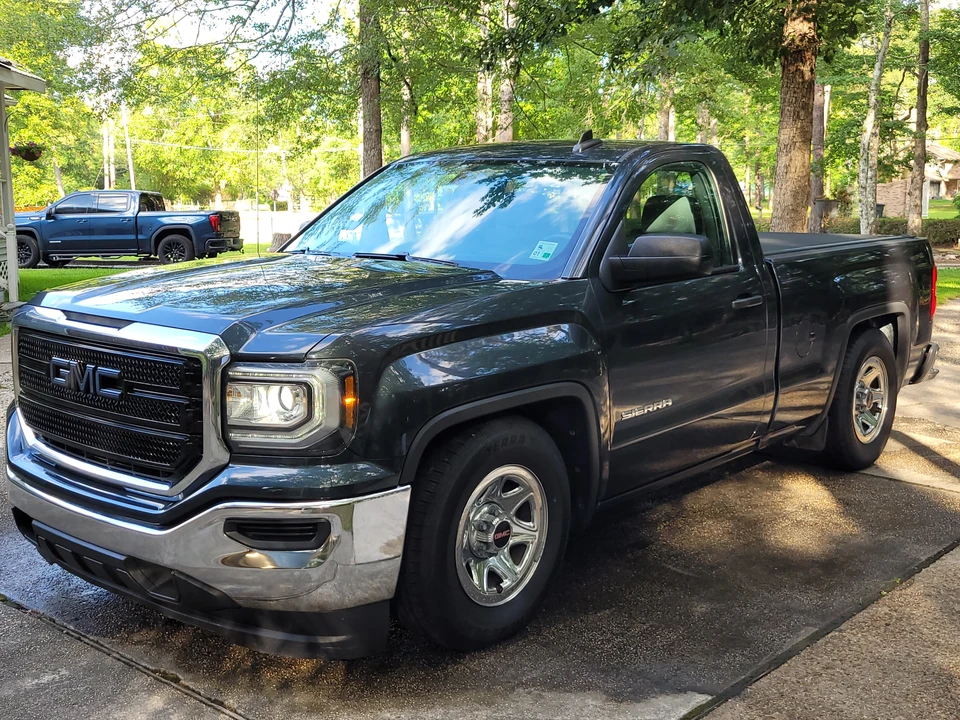 2017 GMC Sierra 4th Gen - Image 5 of 31