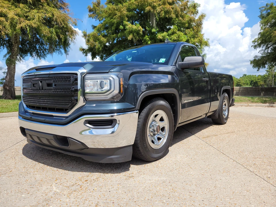 2017 GMC Sierra 4th Gen - Image 3 of 31