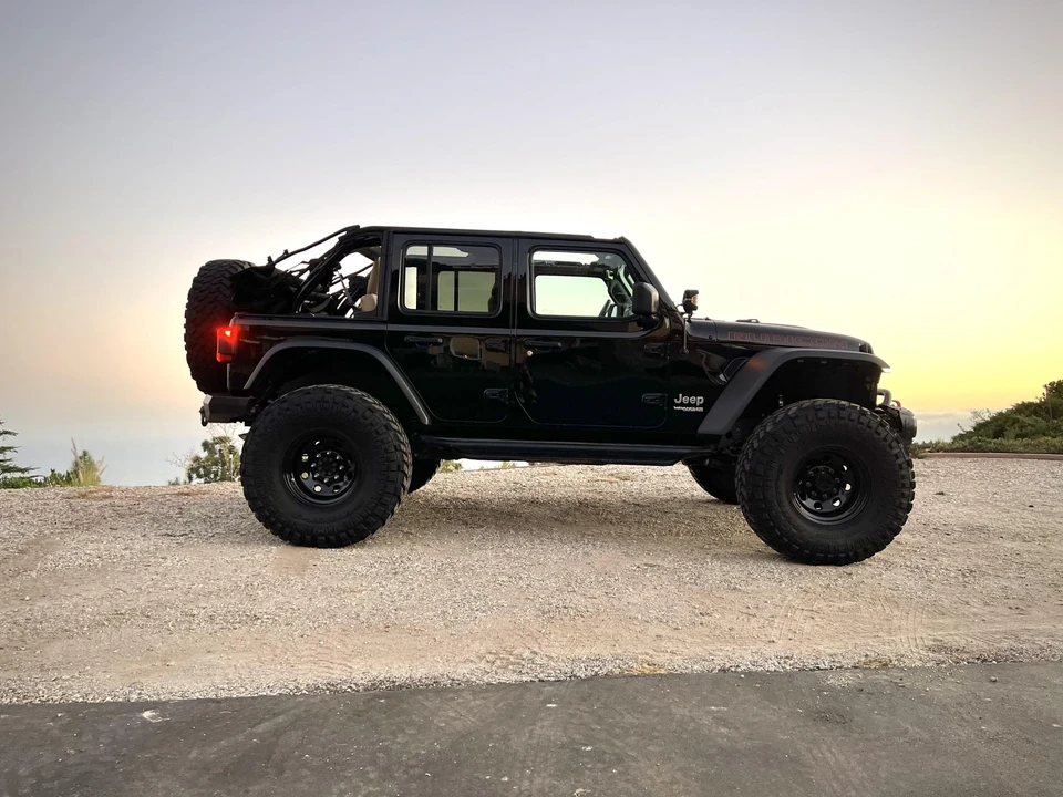 2018 Jeep JL Wrangler - Image 10 of 31