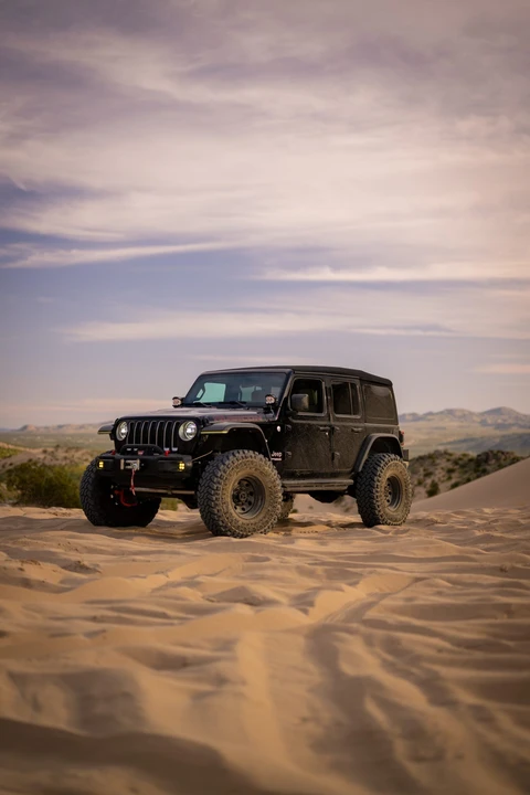 2018 Jeep JL Wrangler - Image 2 of 31