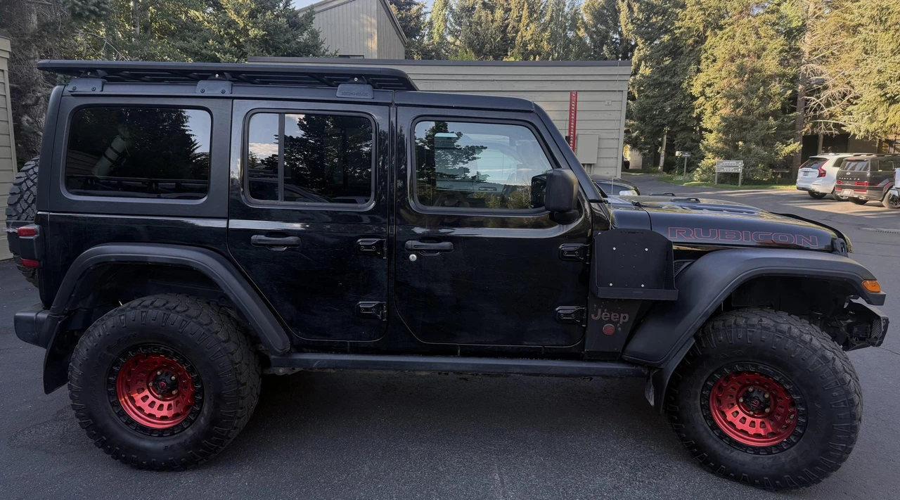 2019 Jeep JL Wrangler - Image 12 of 31