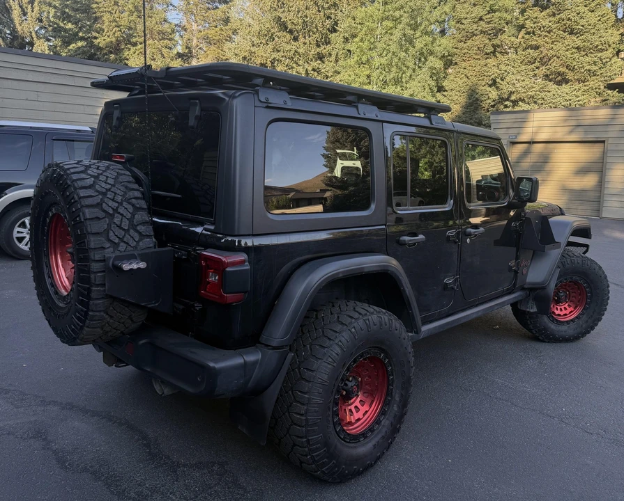 2019 Jeep JL Wrangler - Image 11 of 31