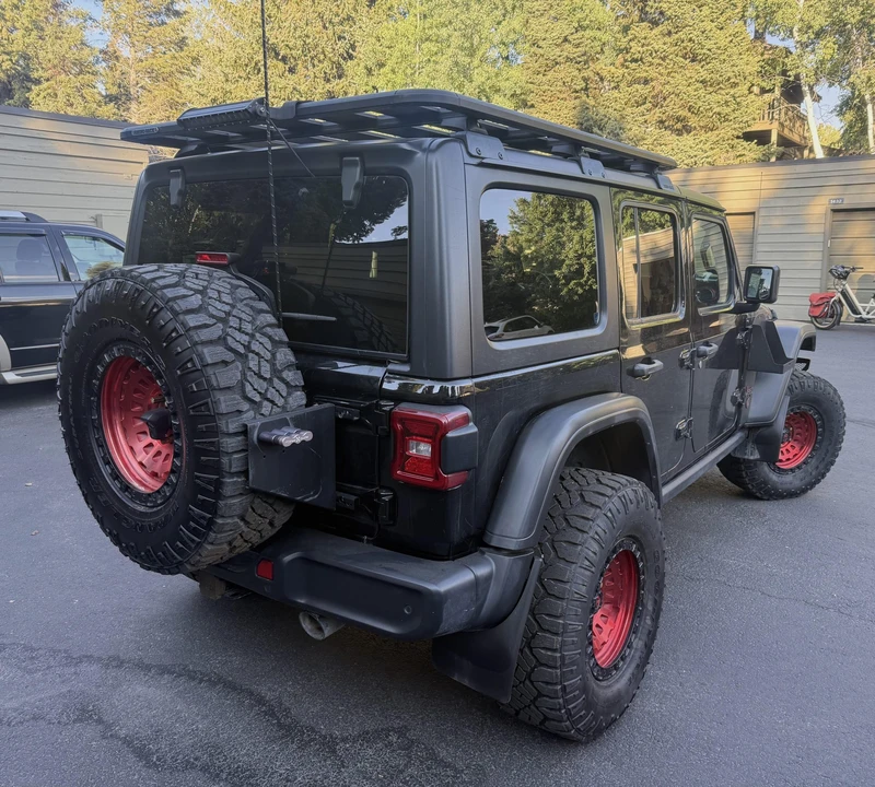 2019 Jeep JL Wrangler - Image 10 of 31