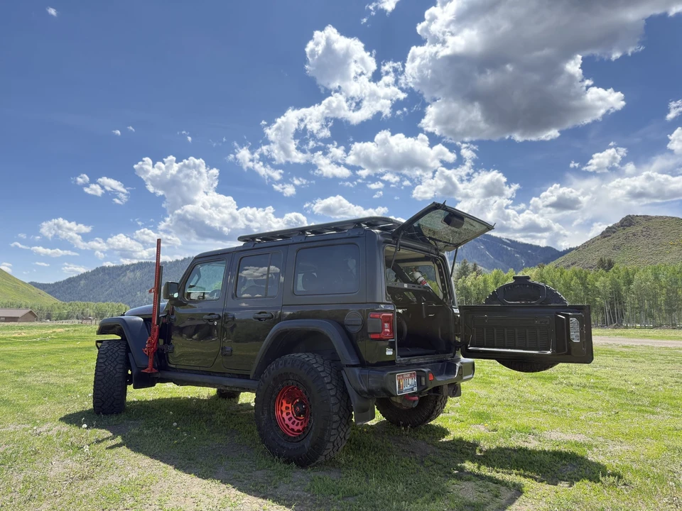 2019 Jeep JL Wrangler - Image 27 of 31