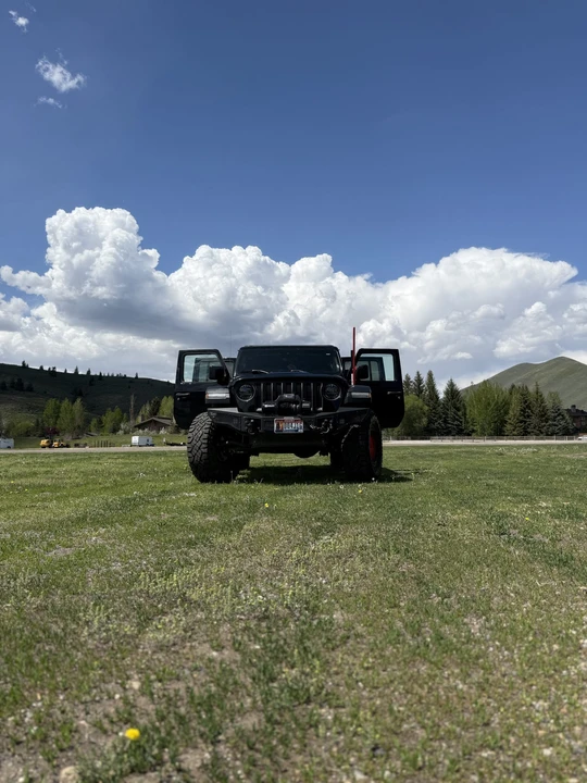 2019 Jeep JL Wrangler - Image 23 of 31