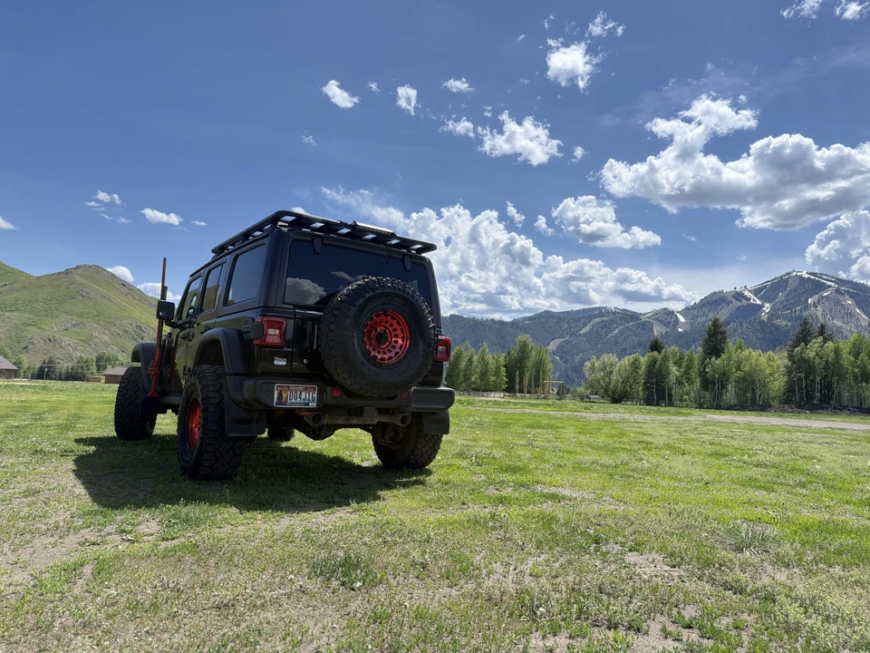2019 Jeep JL Wrangler - Image 7 of 31