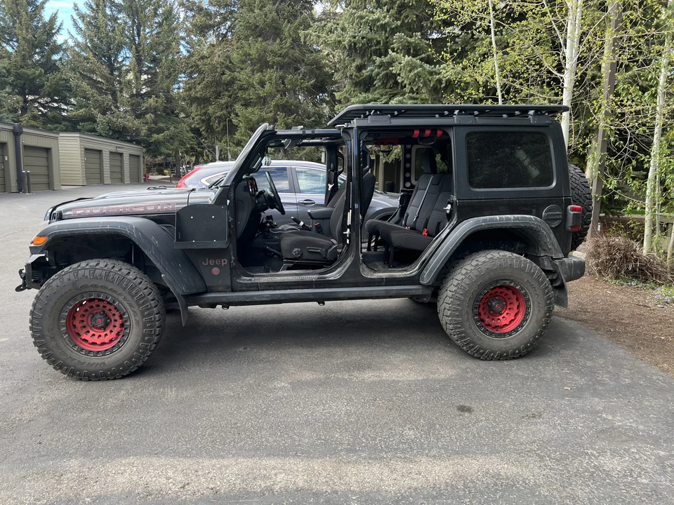 2019 Jeep JL Wrangler - Image 18 of 31