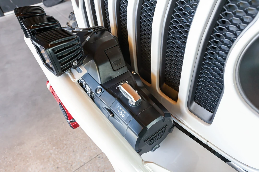 2019 Jeep JL Wrangler - Image 14 of 31