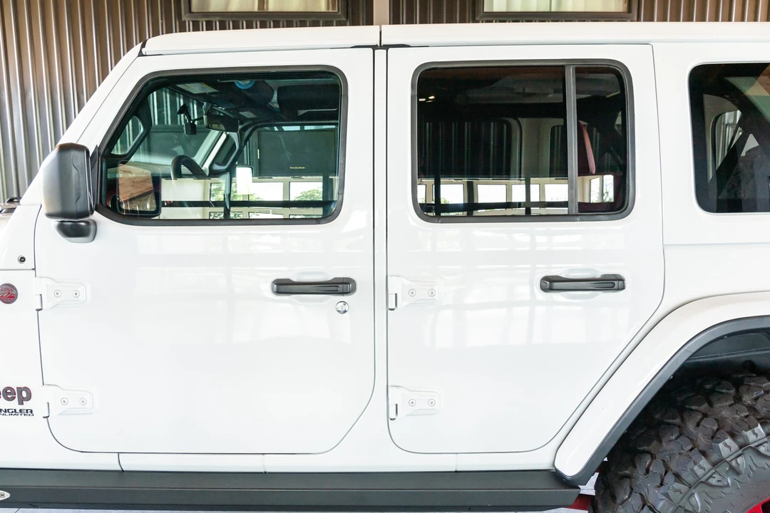 2019 Jeep JL Wrangler - Image 22 of 31