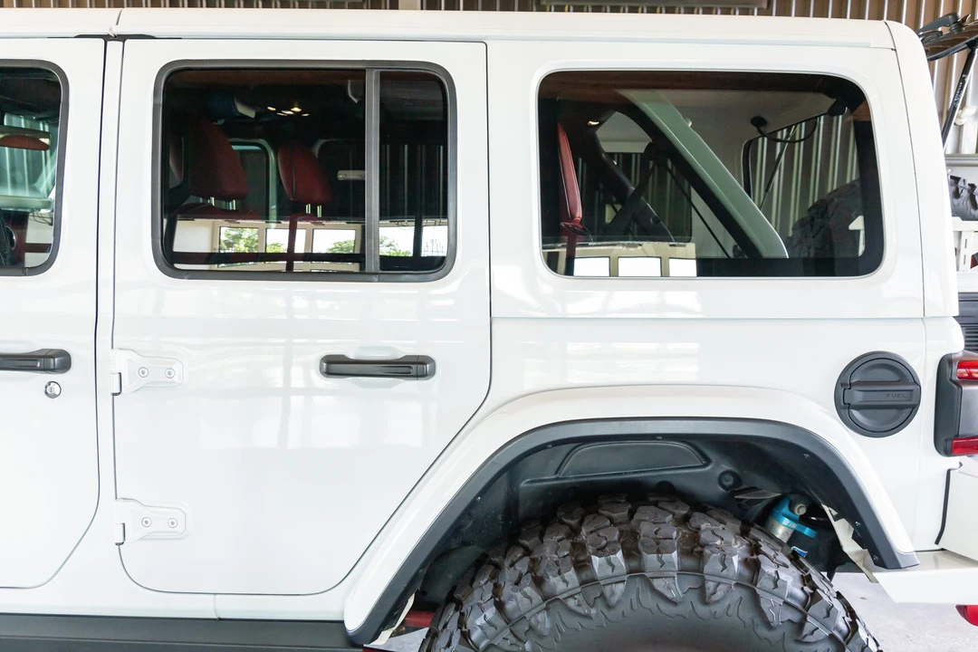 2019 Jeep JL Wrangler - Image 25 of 31