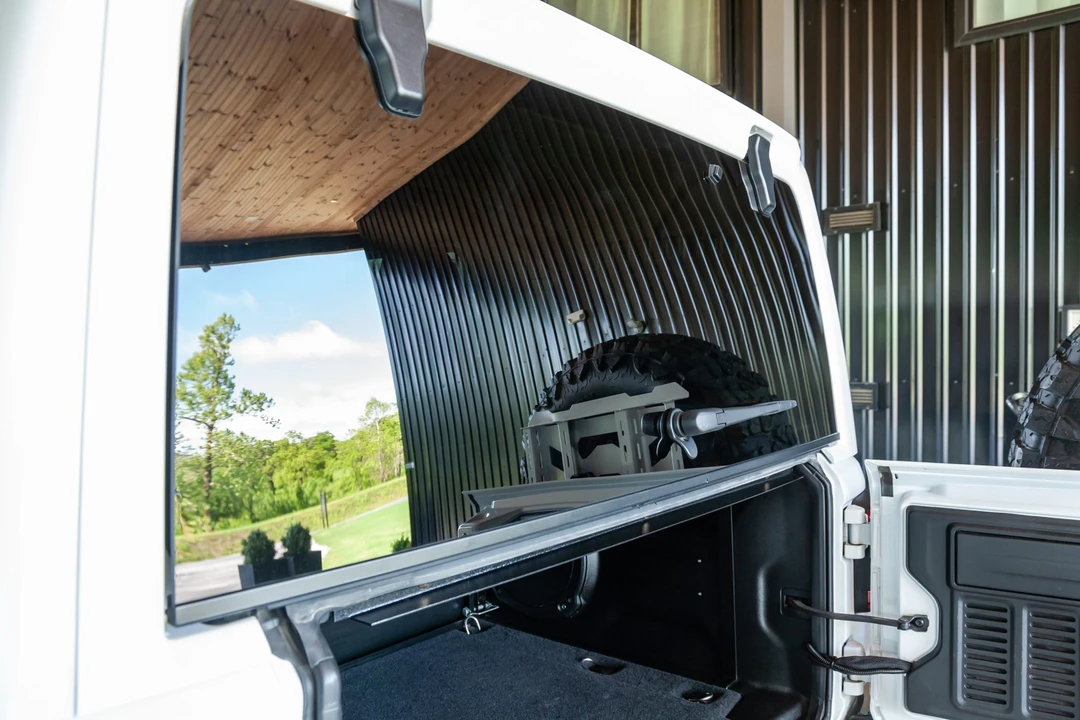 2019 Jeep JL Wrangler - Image 28 of 31
