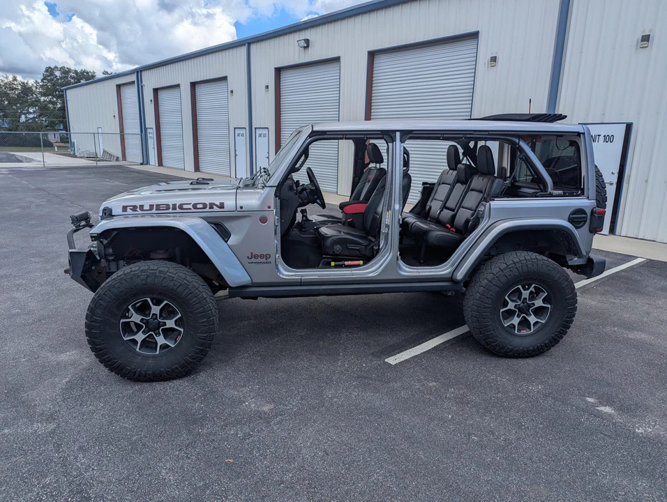 2019 Jeep JL Wrangler - Image 11 of 31