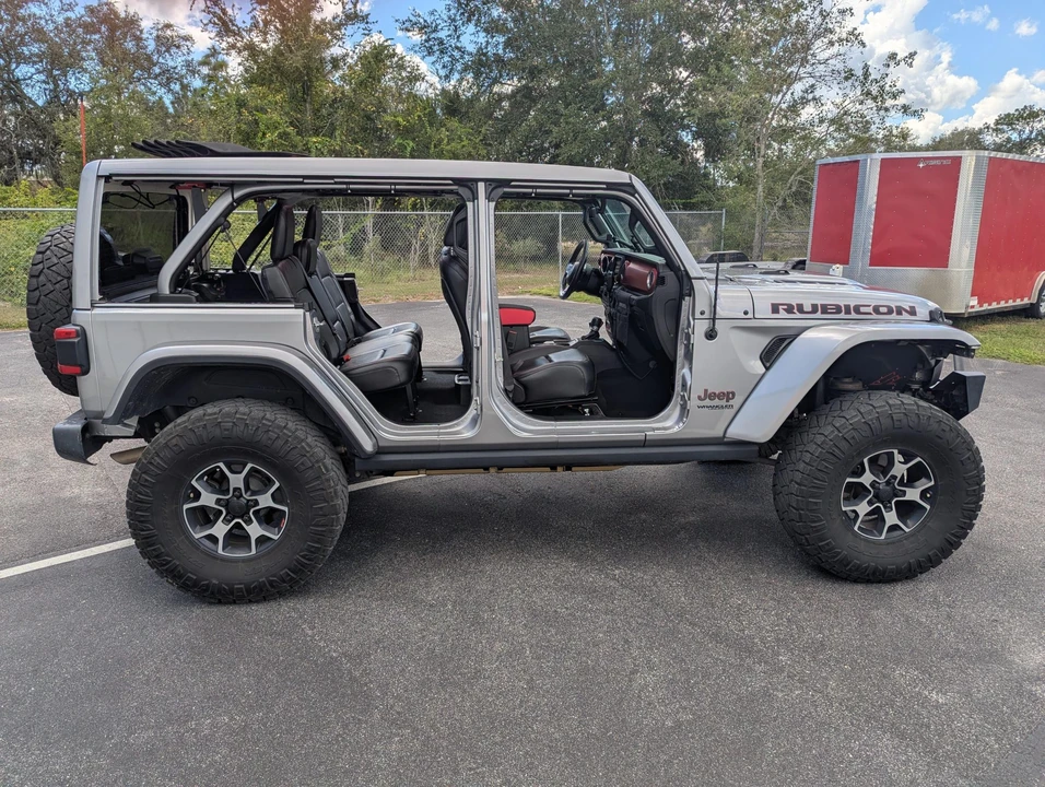 2019 Jeep JL Wrangler - Image 14 of 31