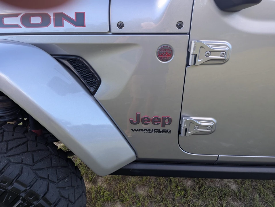 2019 Jeep JL Wrangler - Image 19 of 31
