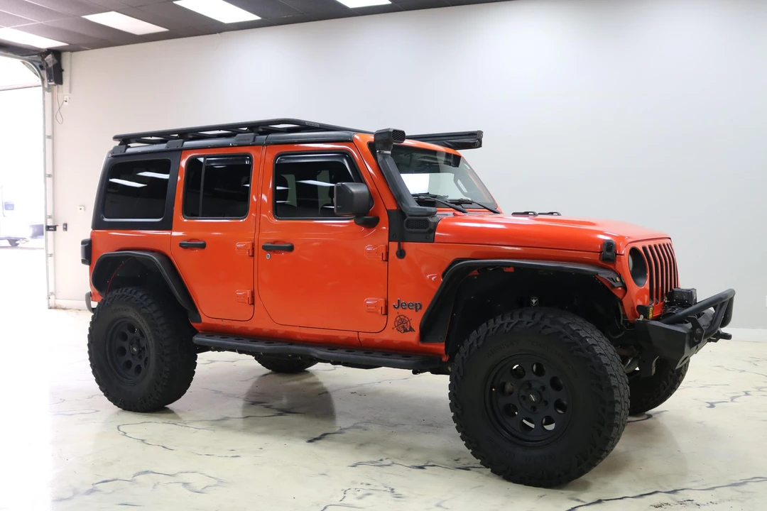 2019 Jeep JL Wrangler - Image 12 of 31