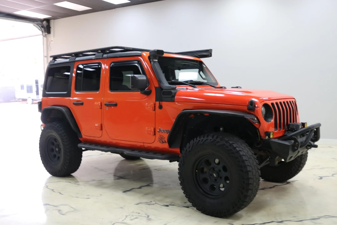 2019 Jeep JL Wrangler - Image 11 of 31