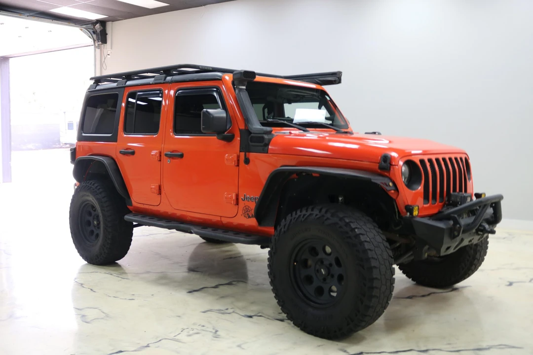 2019 Jeep JL Wrangler - Image 10 of 31