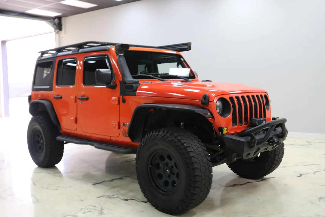 2019 Jeep JL Wrangler - Image 9 of 31