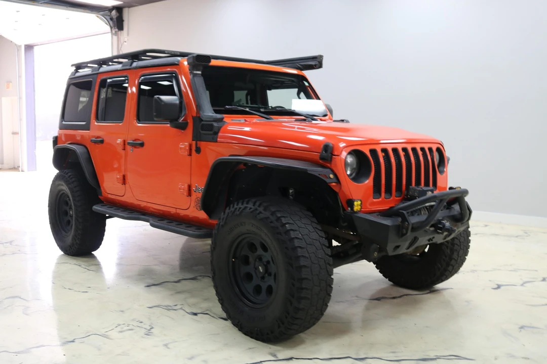 2019 Jeep JL Wrangler - Image 8 of 31