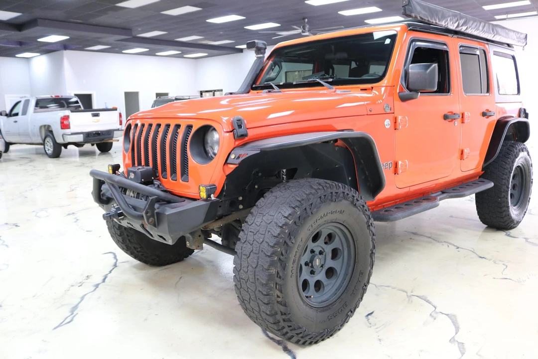 2019 Jeep JL Wrangler - Image 2 of 31