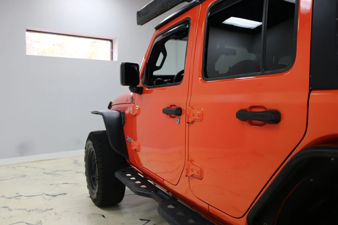 2019 Jeep JL Wrangler - Image 26 of 31