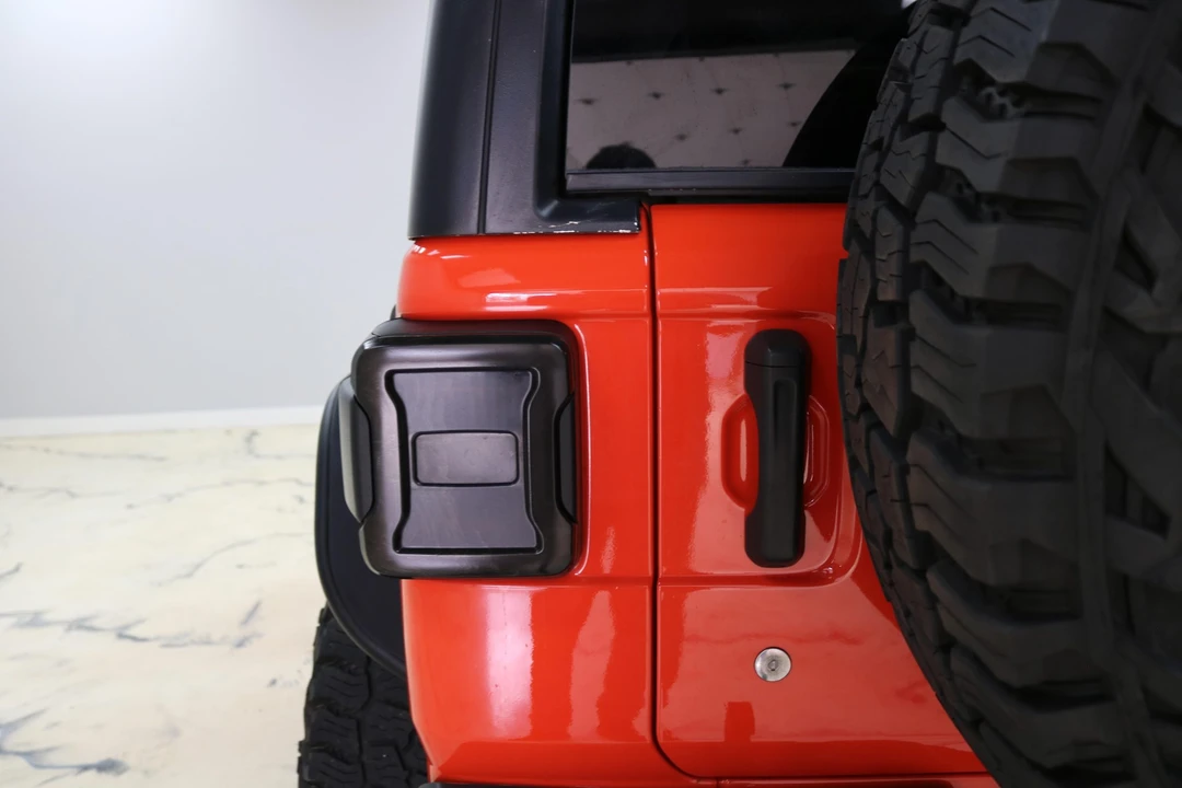 2019 Jeep JL Wrangler - Image 20 of 31