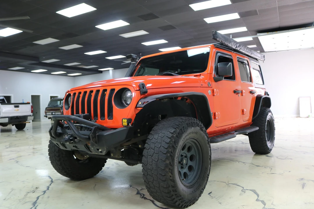 2019 Jeep JL Wrangler - Image 4 of 31