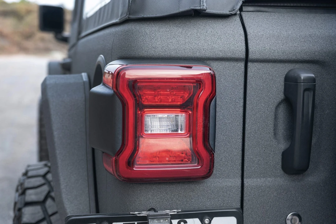 2019 Jeep JL Wrangler - Image 28 of 31