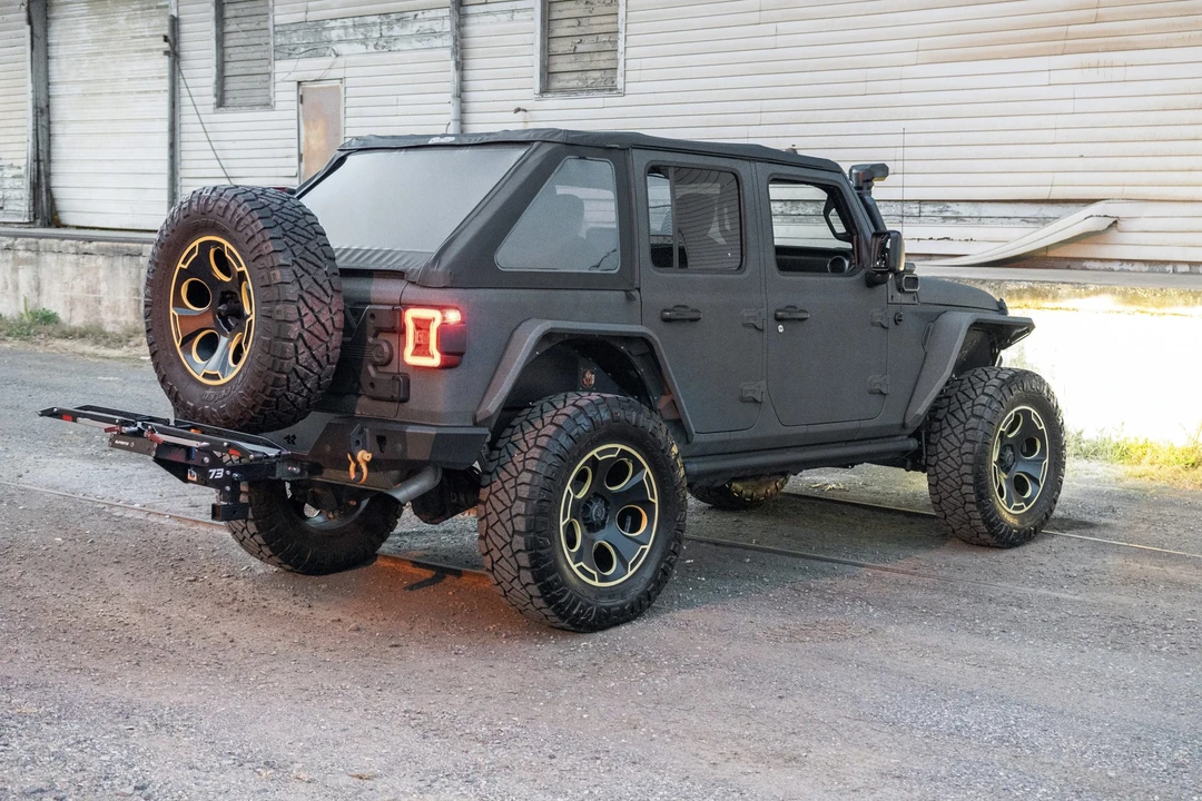 2019 Jeep JL Wrangler - Image 7 of 31