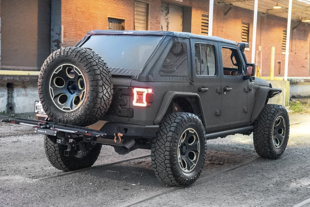 2019 Jeep JL Wrangler - Image 6 of 31
