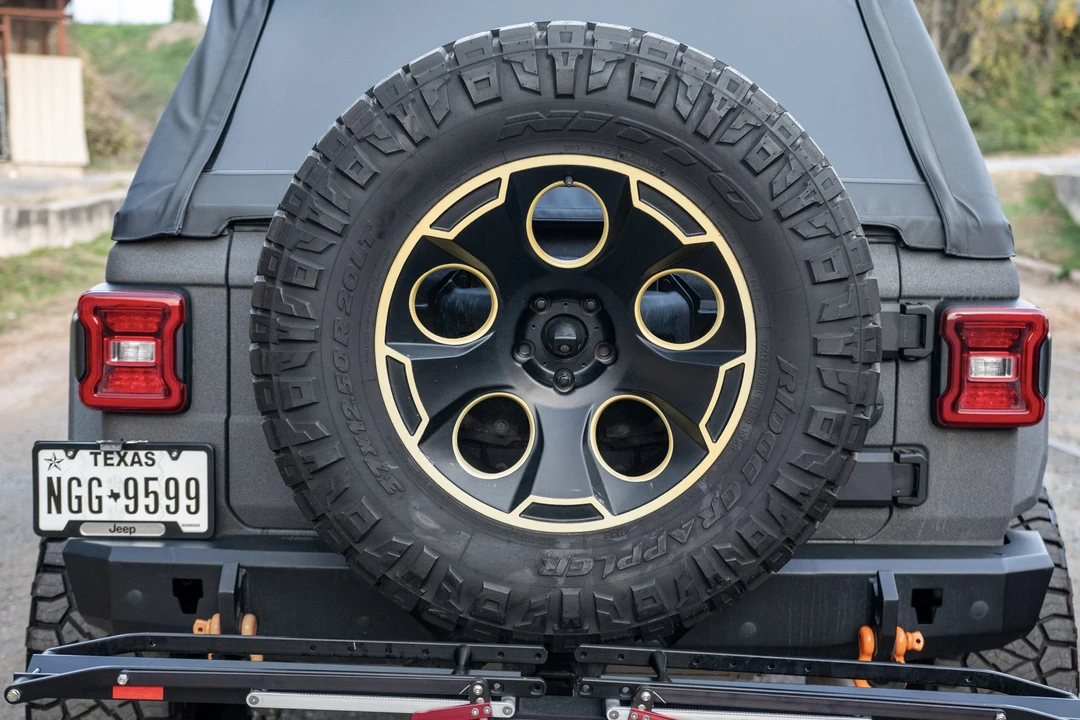 2019 Jeep JL Wrangler - Image 27 of 31