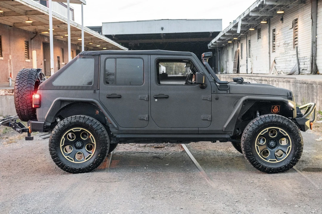 2019 Jeep JL Wrangler - Image 8 of 31