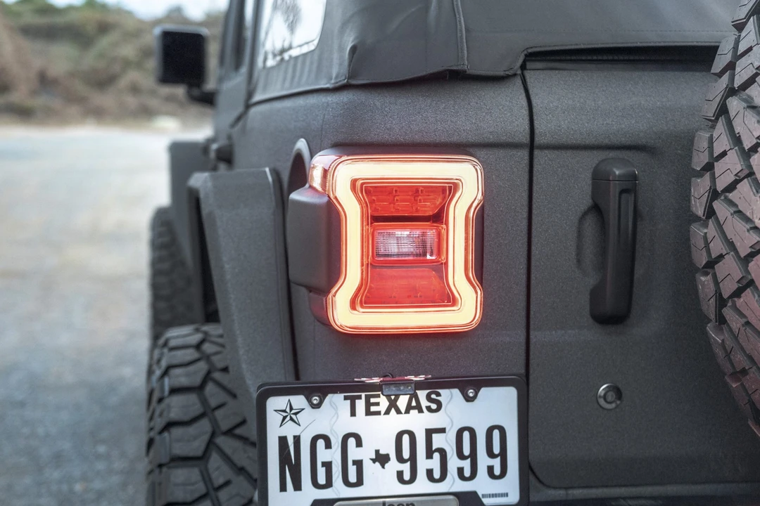 2019 Jeep JL Wrangler - Image 30 of 31
