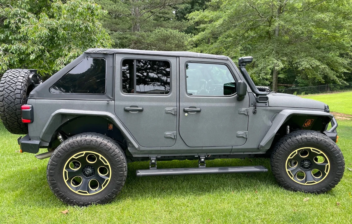 2019 Jeep JL Wrangler - Image 8 of 31
