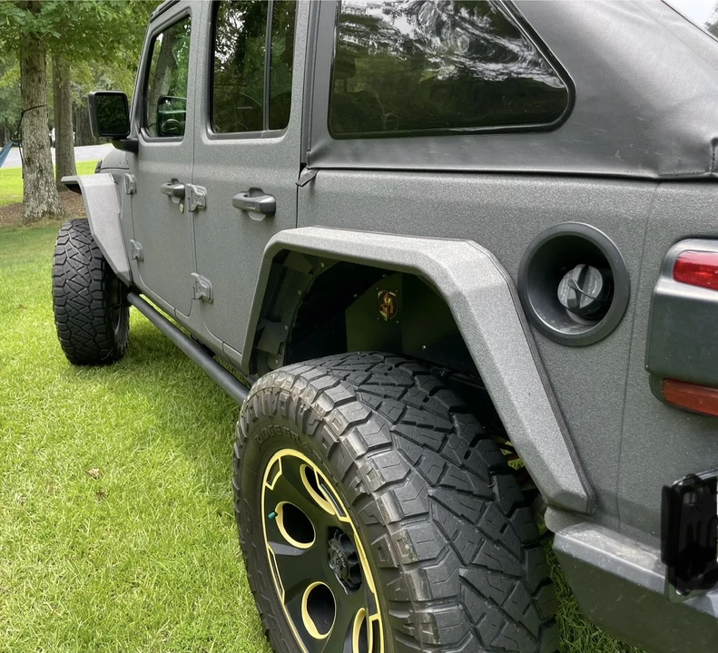 2019 Jeep JL Wrangler - Image 16 of 31
