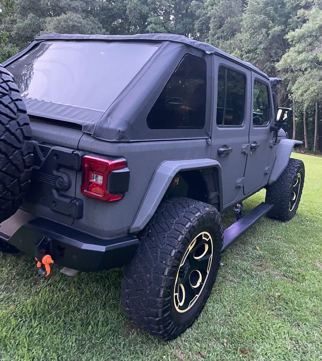 2019 Jeep JL Wrangler - Image 22 of 31