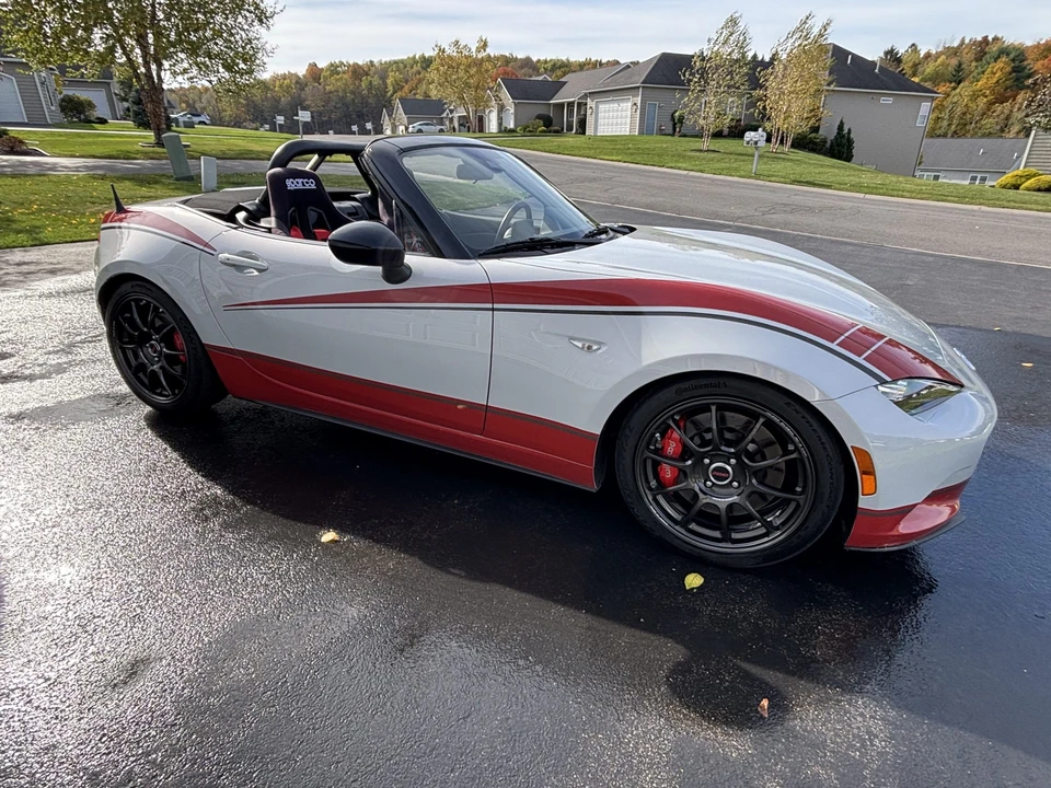 2019 Mazda ND MX-5 Miata - Image 2 of 31